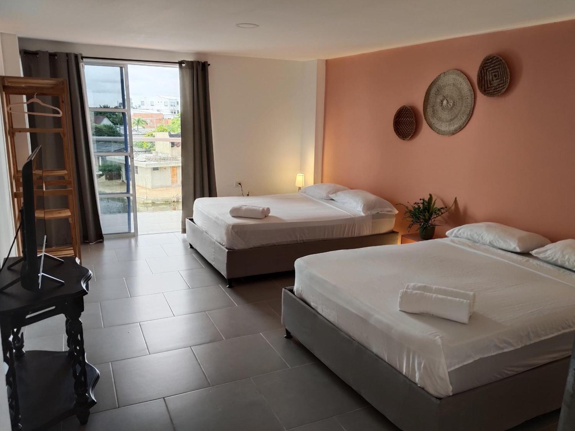 Harmony Deluxe Hotel *