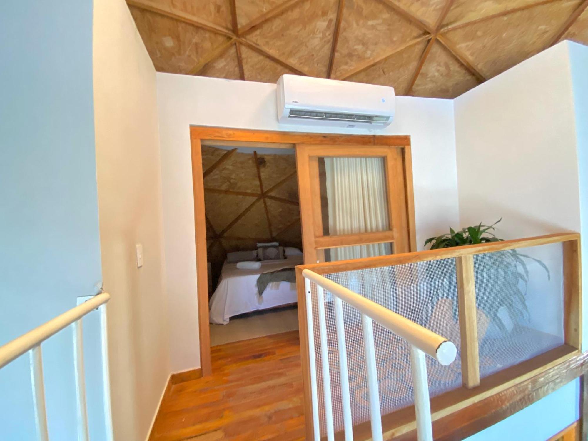 Casa De Playa Kommox Hotel