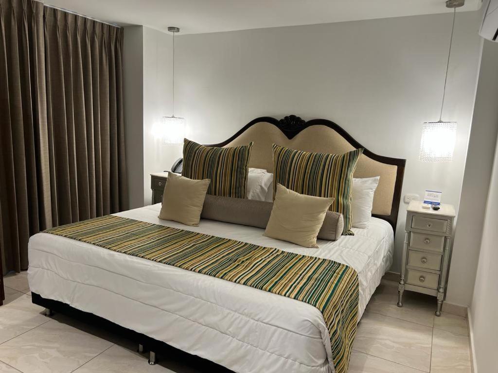 Hotel Hotel Dorado Plaza Calle del Arsenal