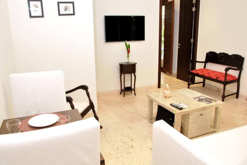 Apartamento Charming 1br In The Heart Of Cartagena's Old