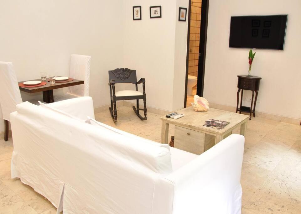 Charming 1br In The Heart Of Cartagena's Old *