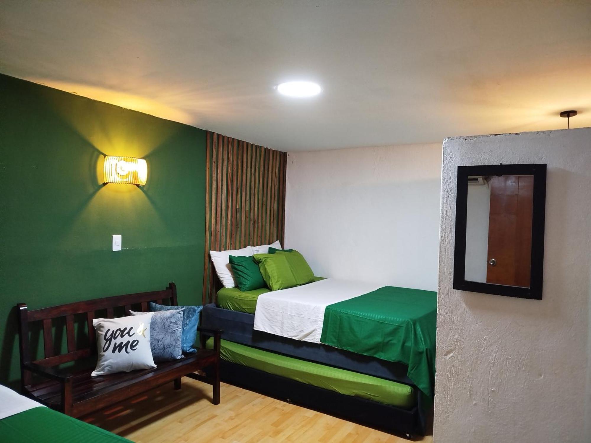 Habitacion Familiar Hasta Para 8 Personas Frente Al Mar Con Aire Acondicionado Y Wifi *