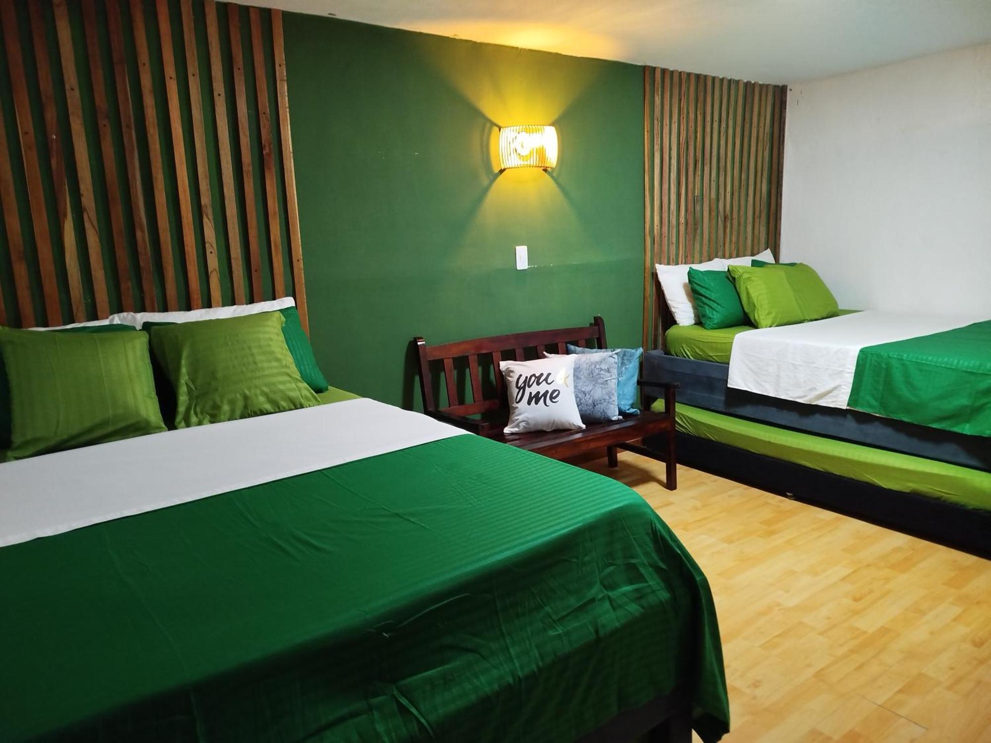 Habitacion Familiar Hasta Para 8 Personas Frente Al Mar Con Aire Acondicionado Y Wifi *