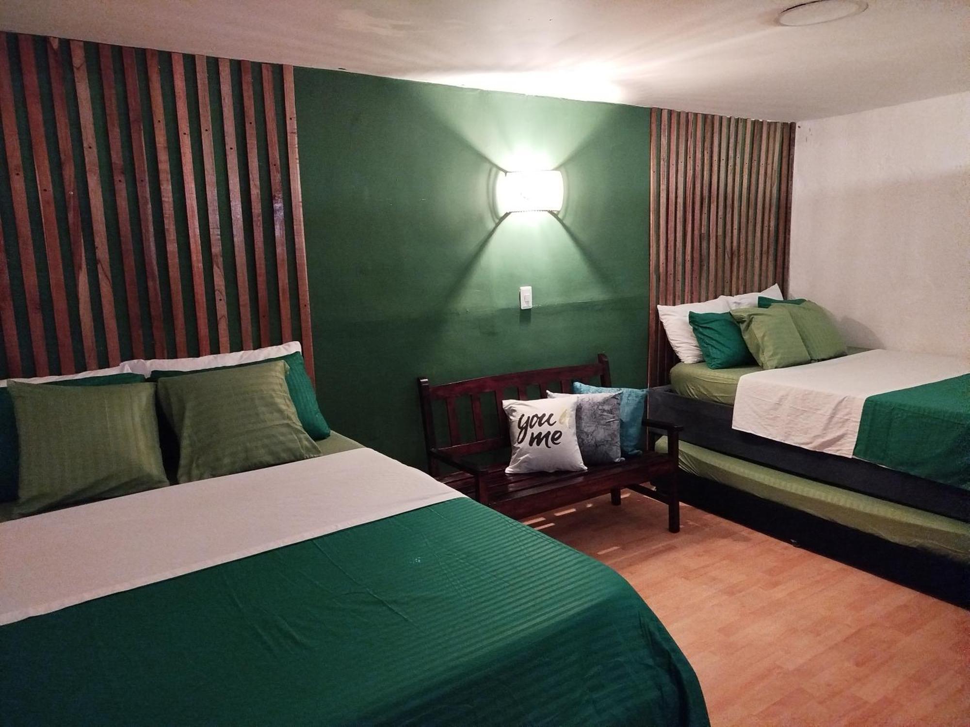 Habitacion Familiar Hasta Para 8 Personas Frente Al Mar Con Aire Acondicionado Y Wifi * Cartagena