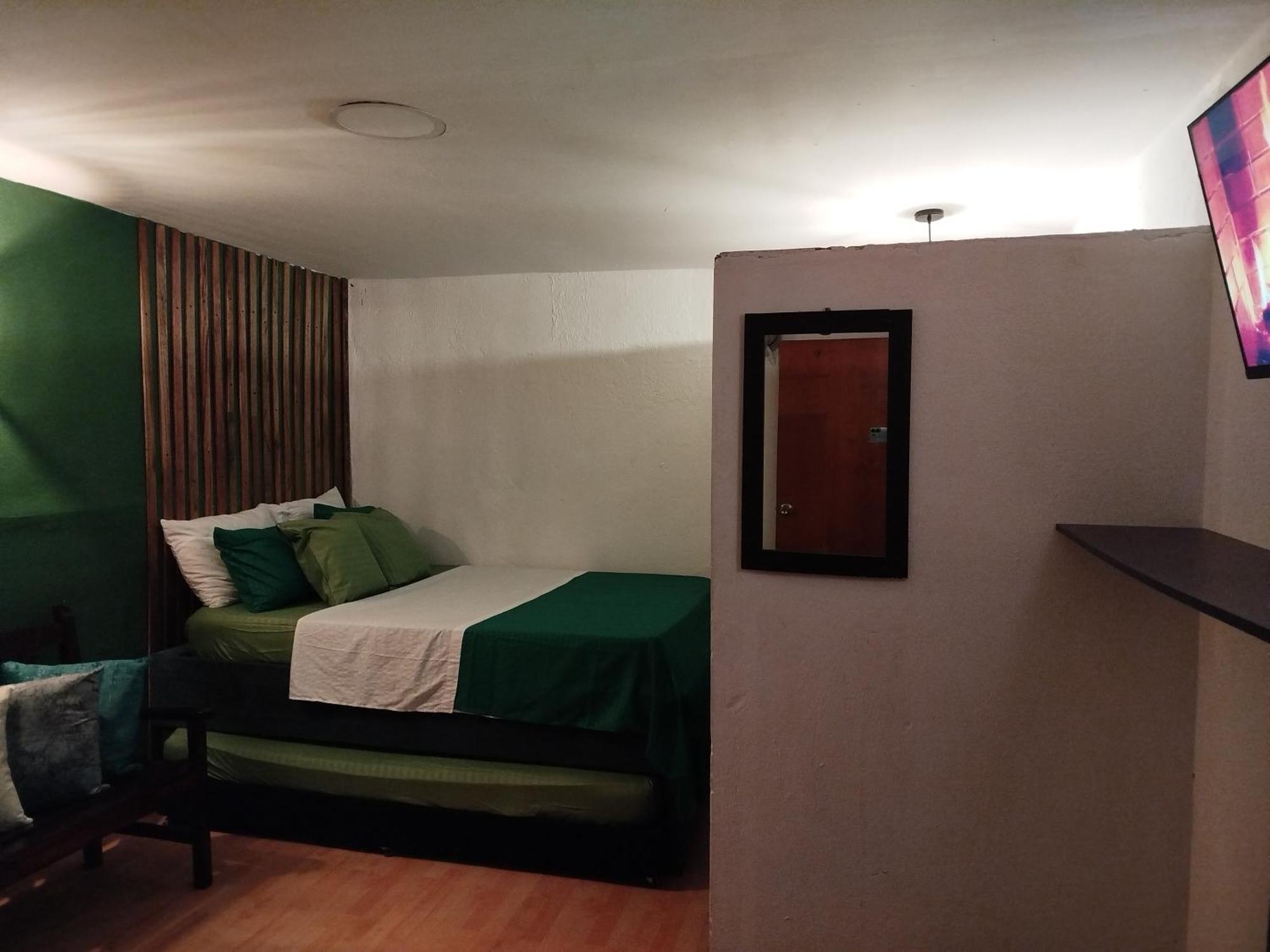 Habitacion Familiar Hasta Para 8 Personas Frente Al Mar Con Aire Acondicionado Y Wifi Bed and breakfast