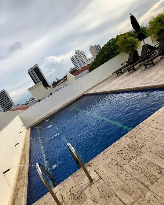 Modern Comfort - Spacious 2br In Walled Apartamento *