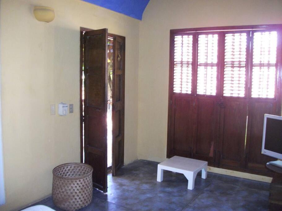 Charming Colonial With Pool, Walled Сasa de vacaciones *