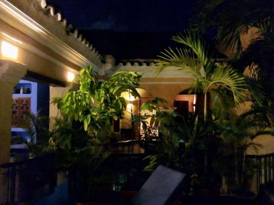 Сasa de vacaciones Charming Colonial With Pool, Walled Cartagena