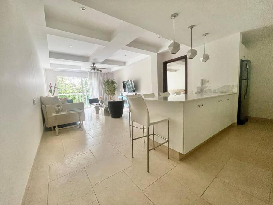 Modern Comfort - Spacious 2br In Walled Apartamento Cartagena