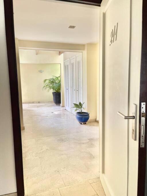Modern Comfort - Spacious 2br In Walled Apartamento