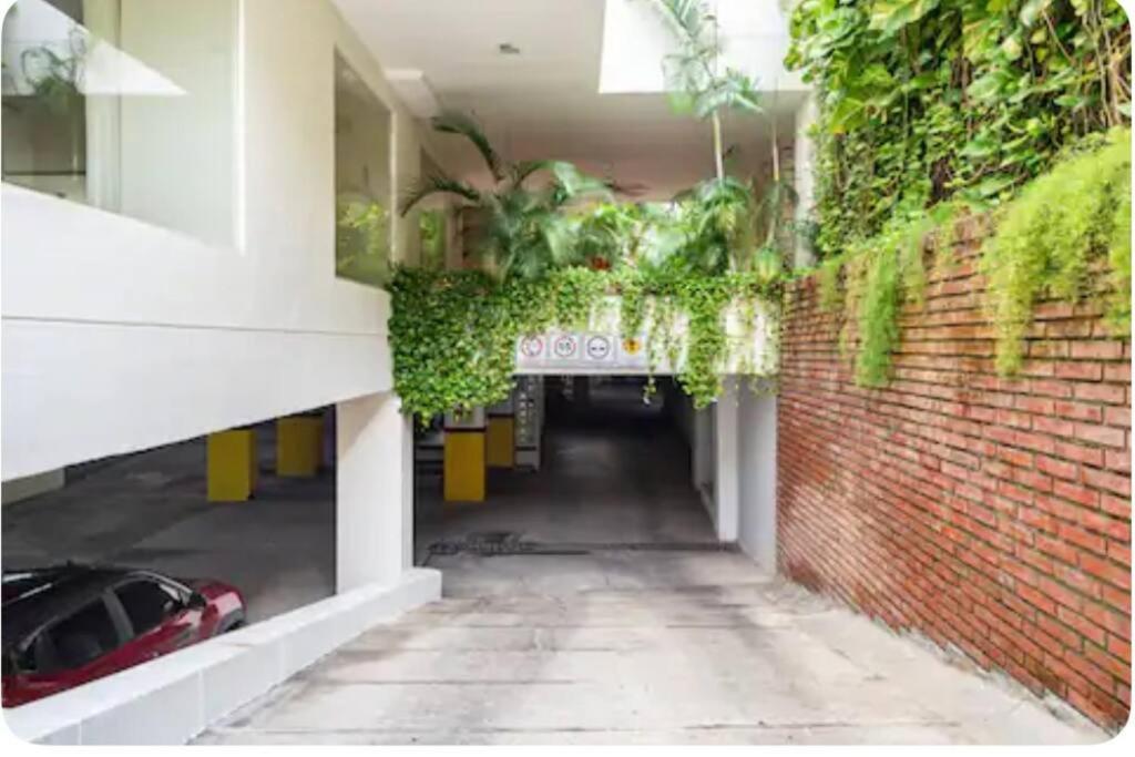 Modern Comfort - Spacious 2br In Walled Apartamento