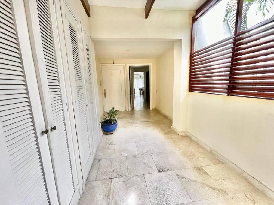 Modern Comfort - Spacious 2br In Walled Apartamento *