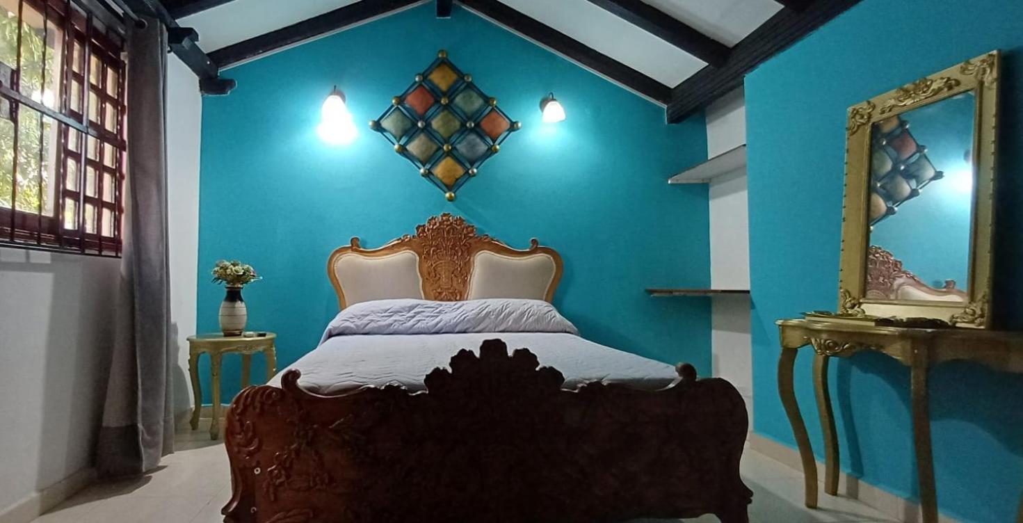 Habitación en casa particular Con Bano Privado En El Corazon De Manga