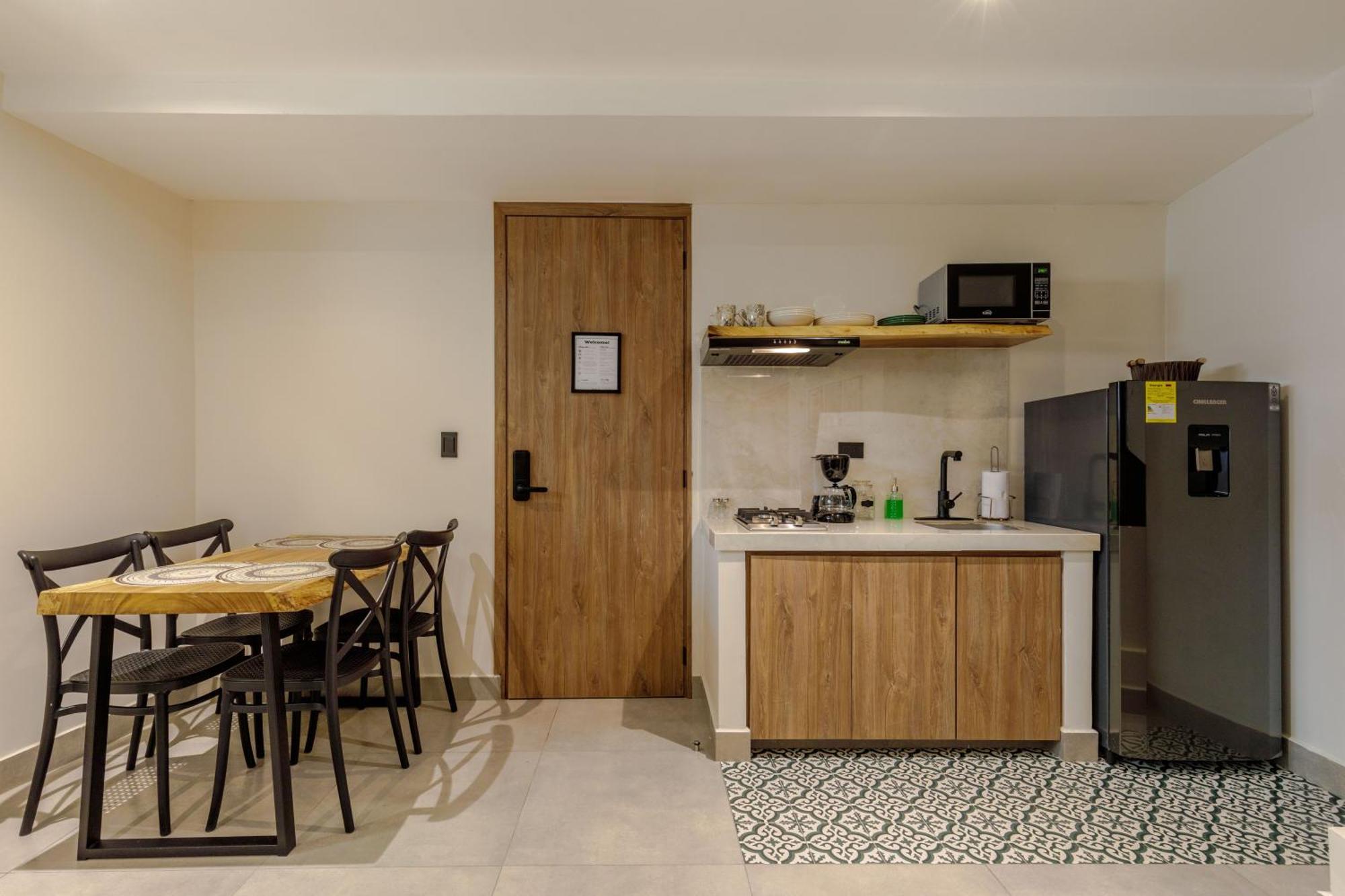 De La Cruz Aparthotel