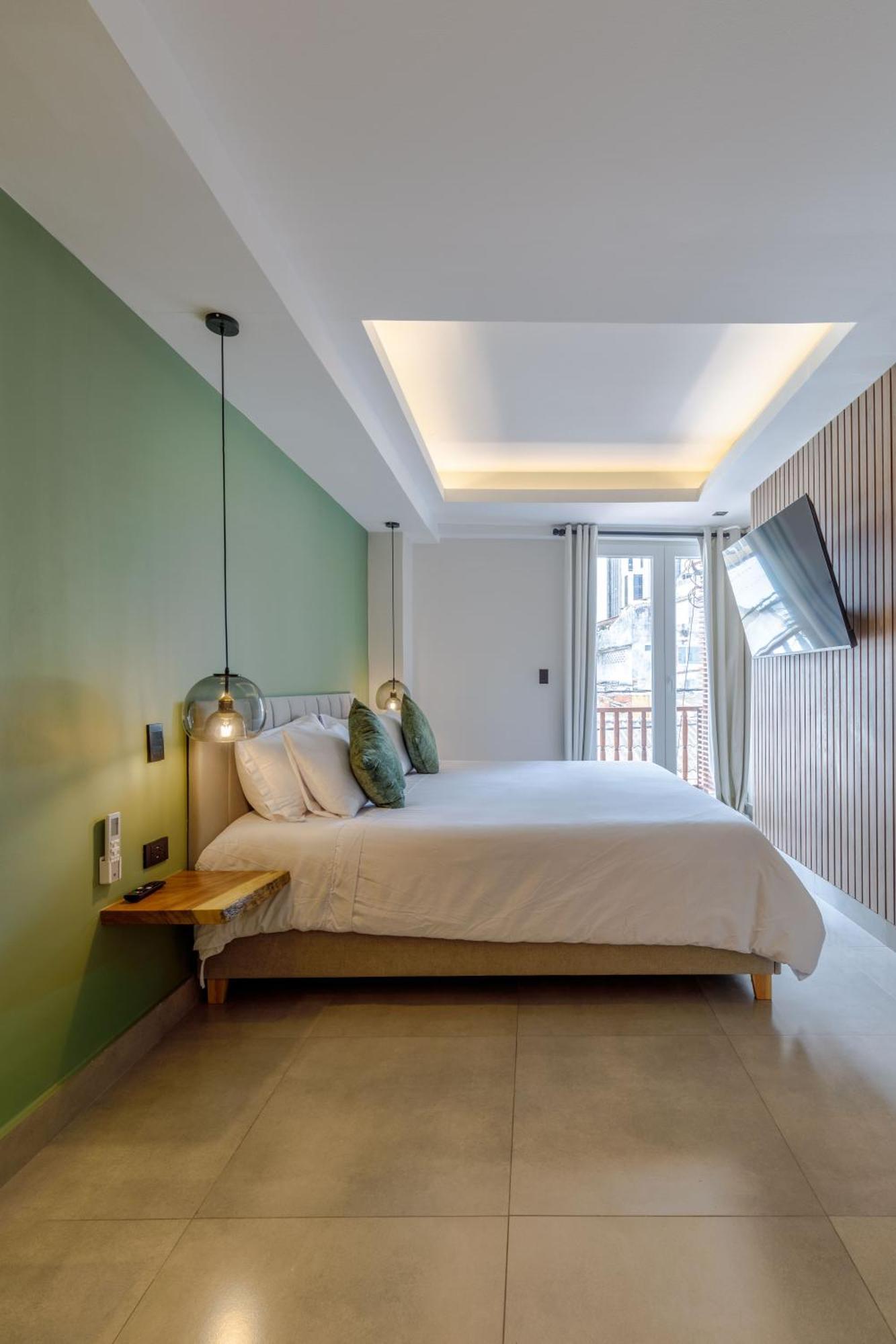 De La Cruz Aparthotel *