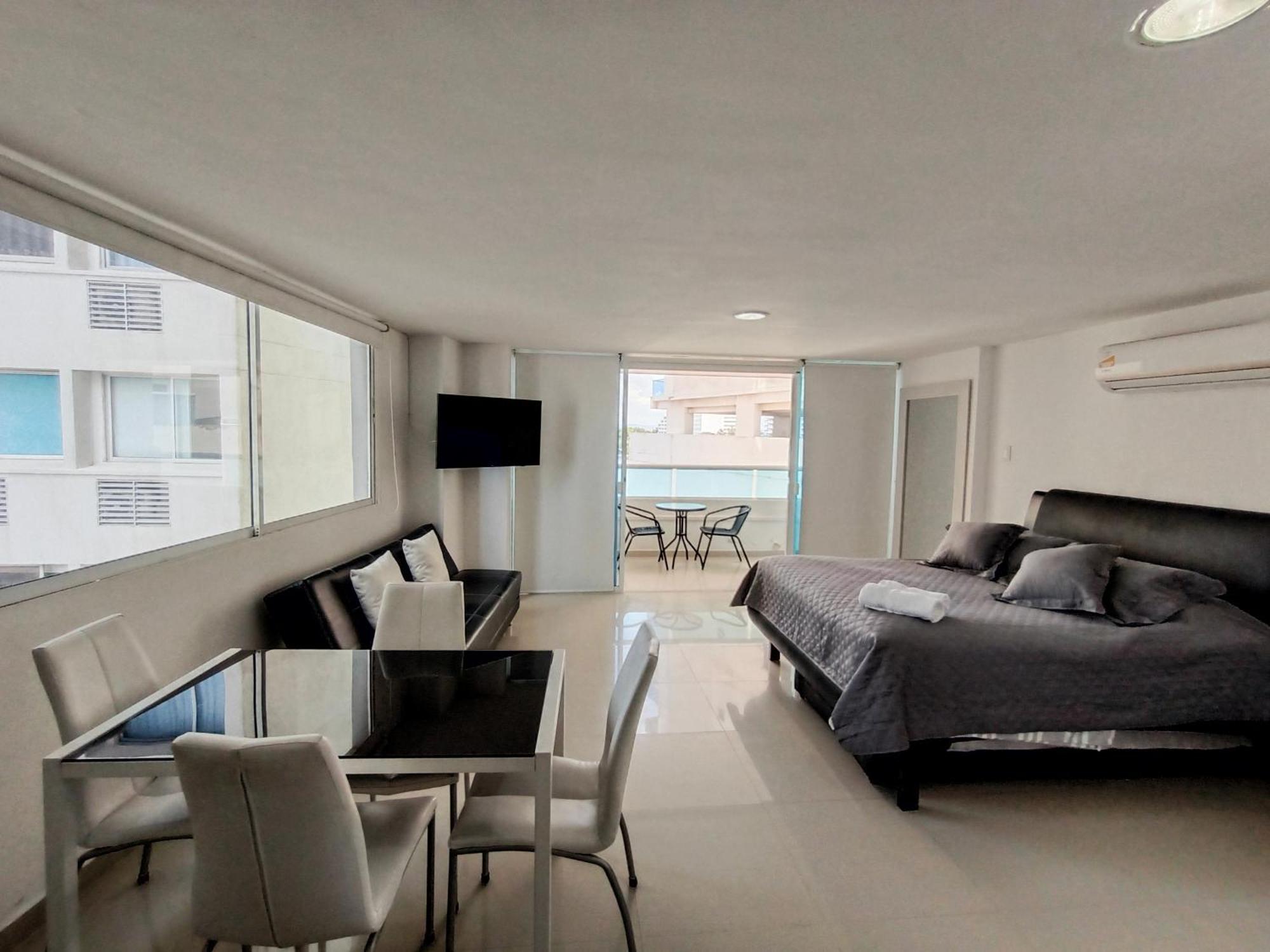 Laguito Bocagrande Por Parceros Group * Cartagena