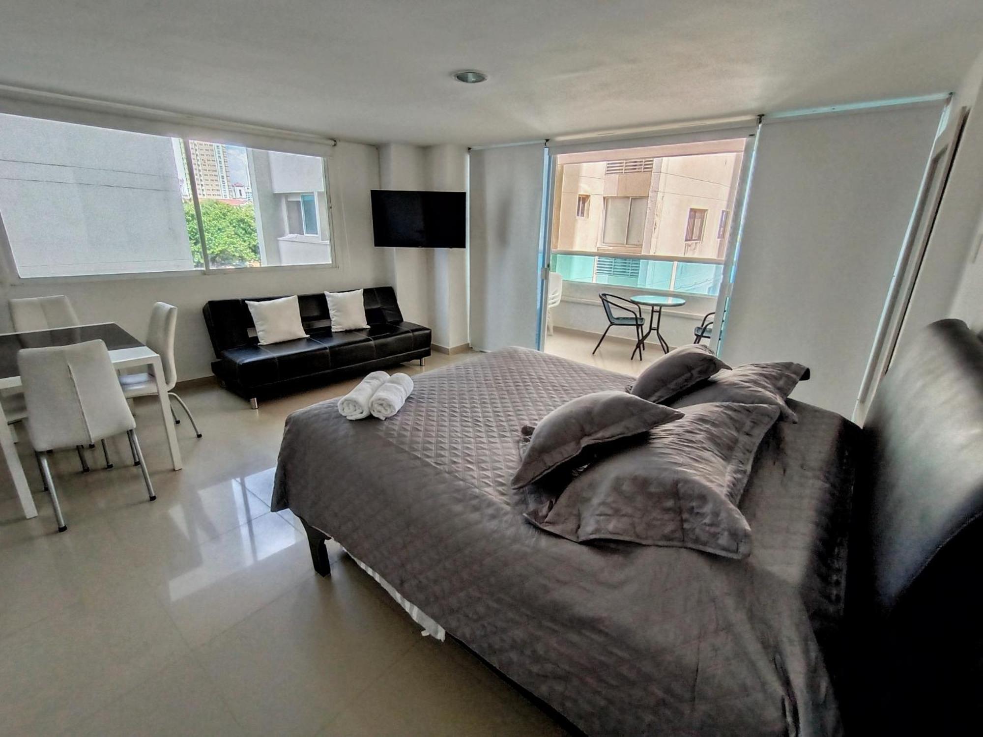 Laguito Bocagrande Por Parceros Group * Cartagena