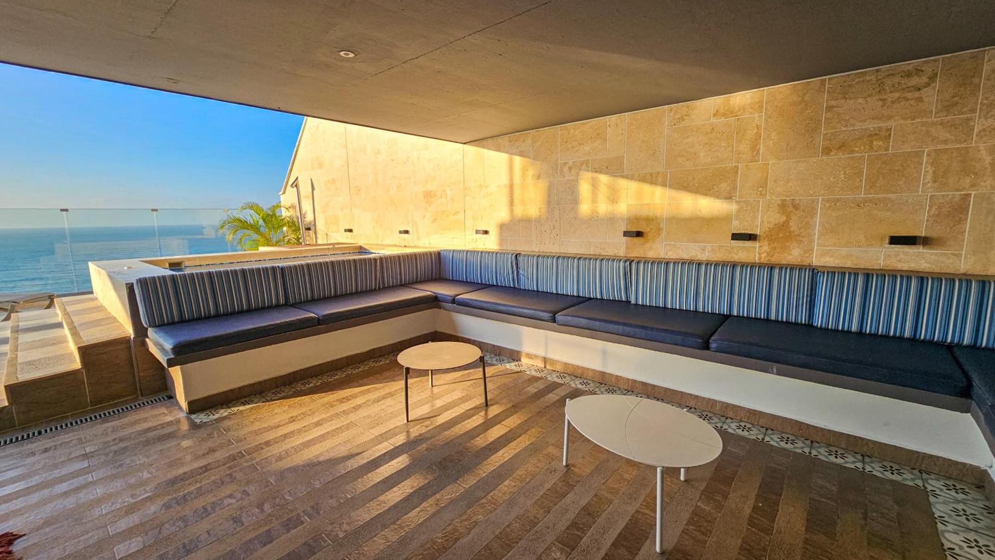 Beautiful, Remodeled In Building, Area Of Apartamento Cartagena