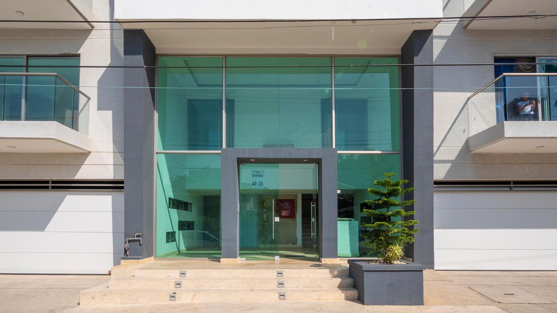 La Frontier Luxury Penthouse Apartamento *