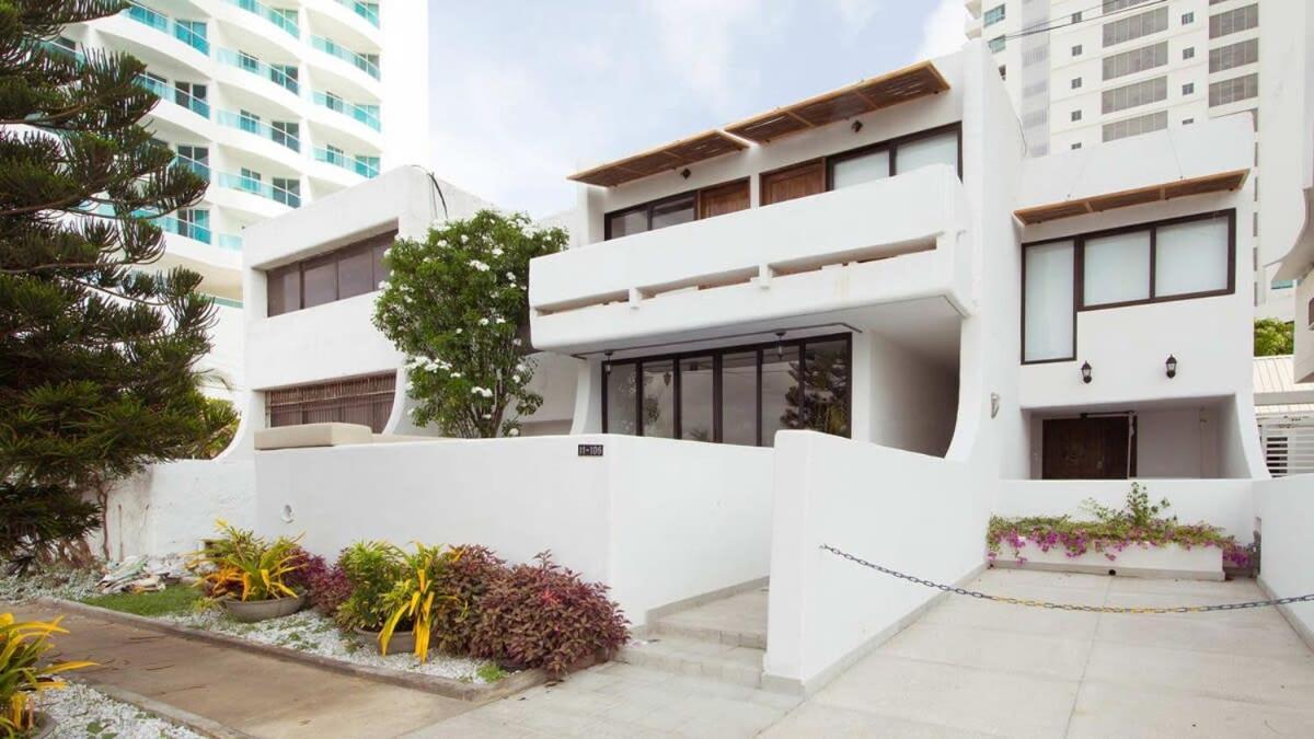 Lovely 2br With Ocean View In Cartagena