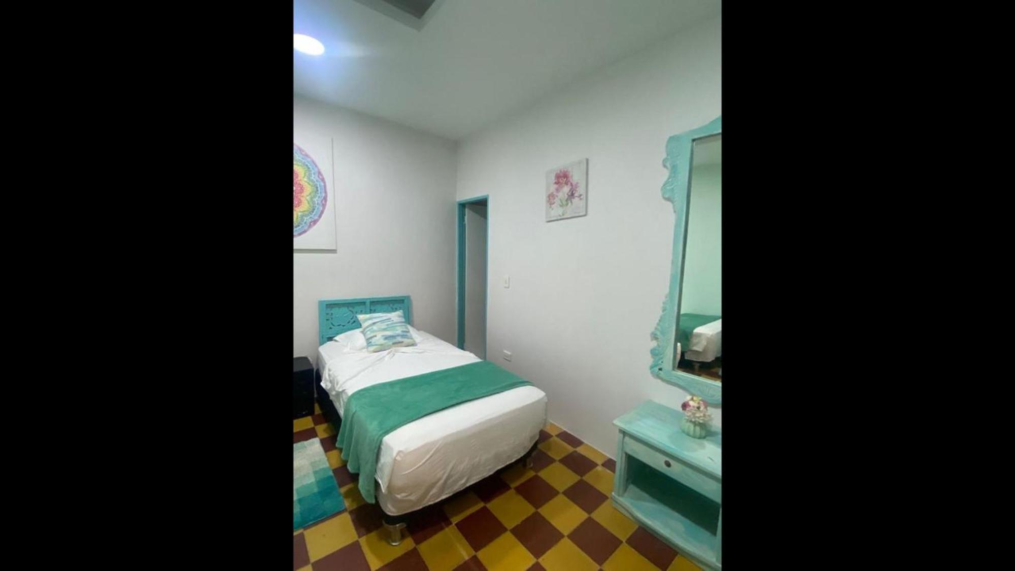 4cr-1m 4 Bedroom House In Getsemani With Air Conditioning And Wifi Сasa de vacaciones *