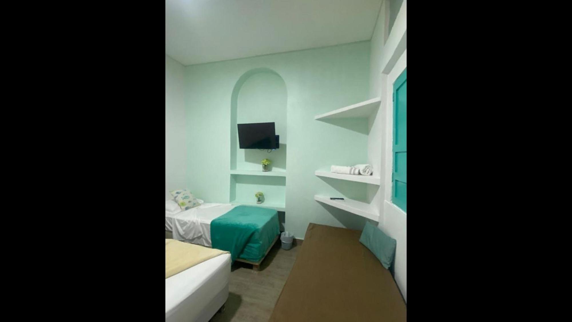 Сasa de vacaciones 4cr-1m 4 Bedroom House In Getsemani With Air Conditioning And Wifi *