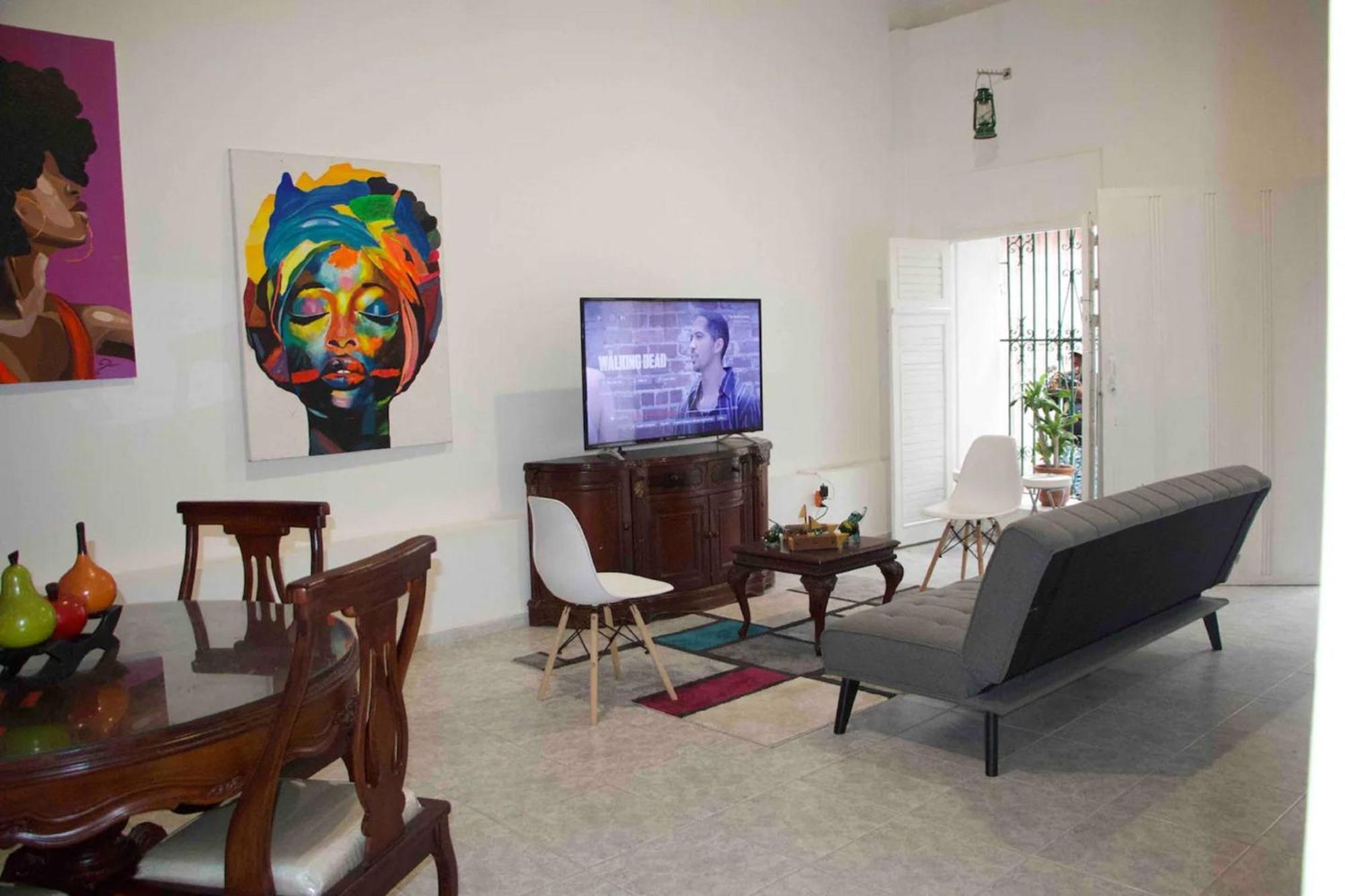 2ag-1m House With Beautiful Galleries In Gethsemane With Jacuzzi Cartagena