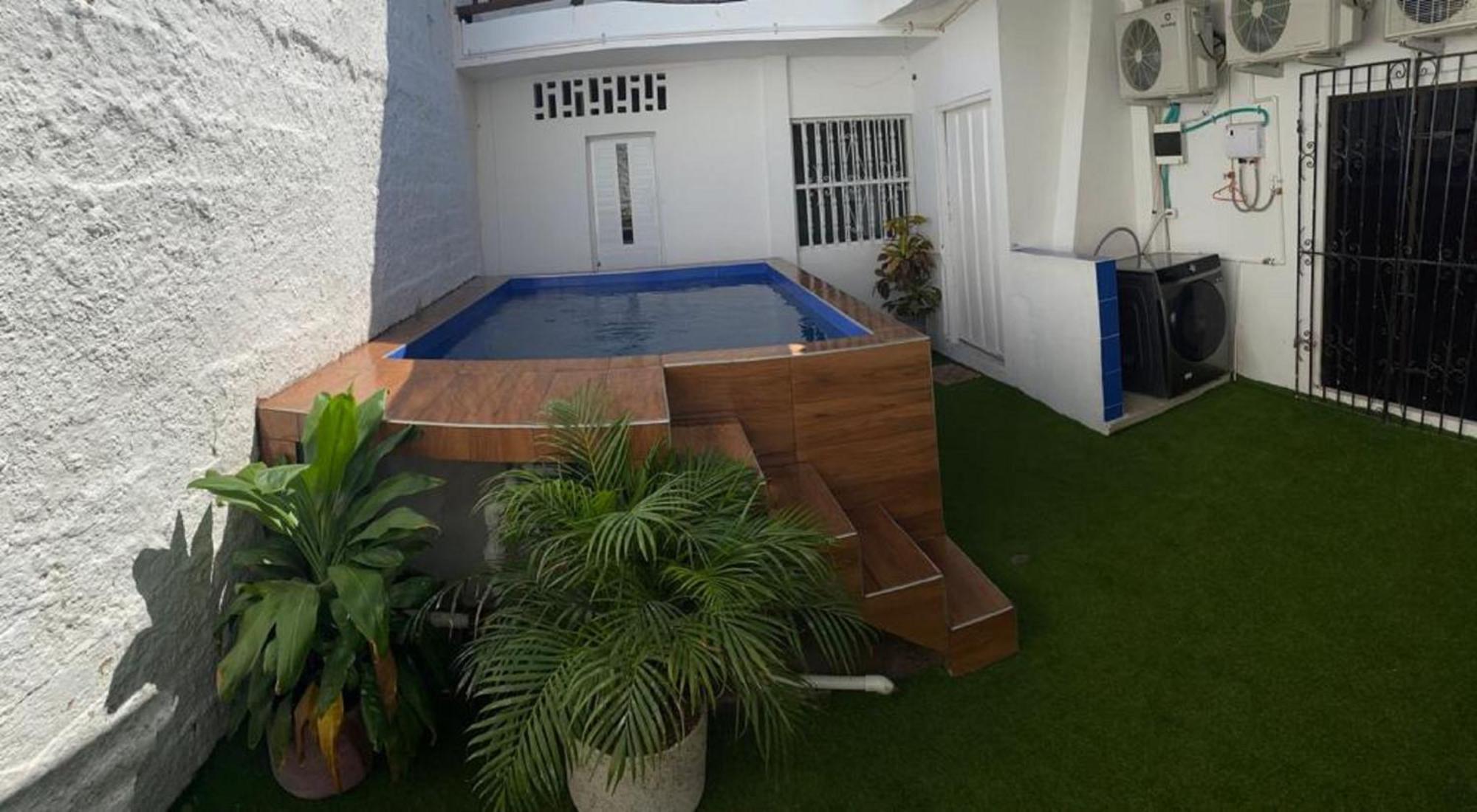 2ag-1m House With Beautiful Galleries In Gethsemane With Jacuzzi Cartagena