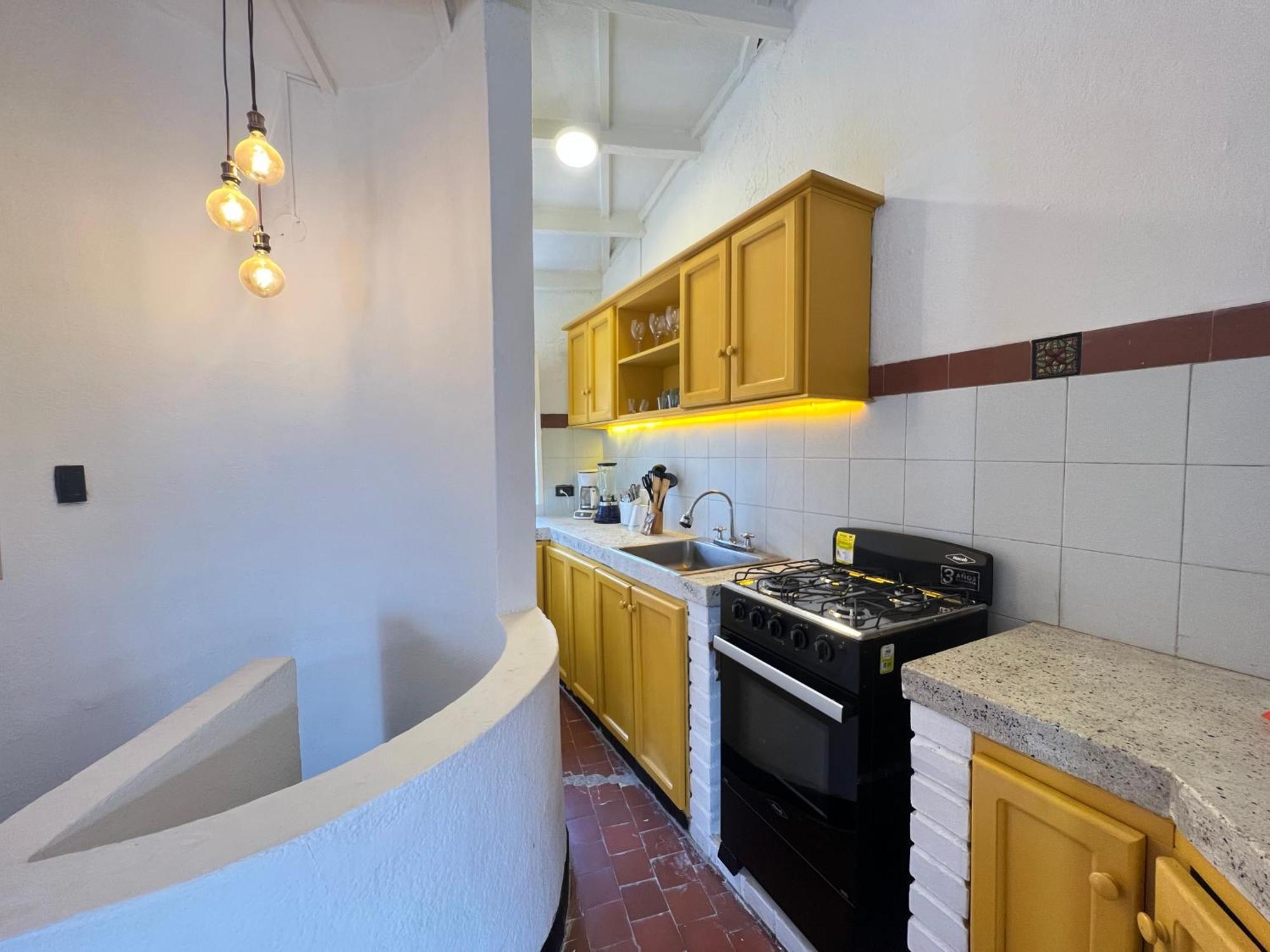 Lovely Duplex With Balcony! *