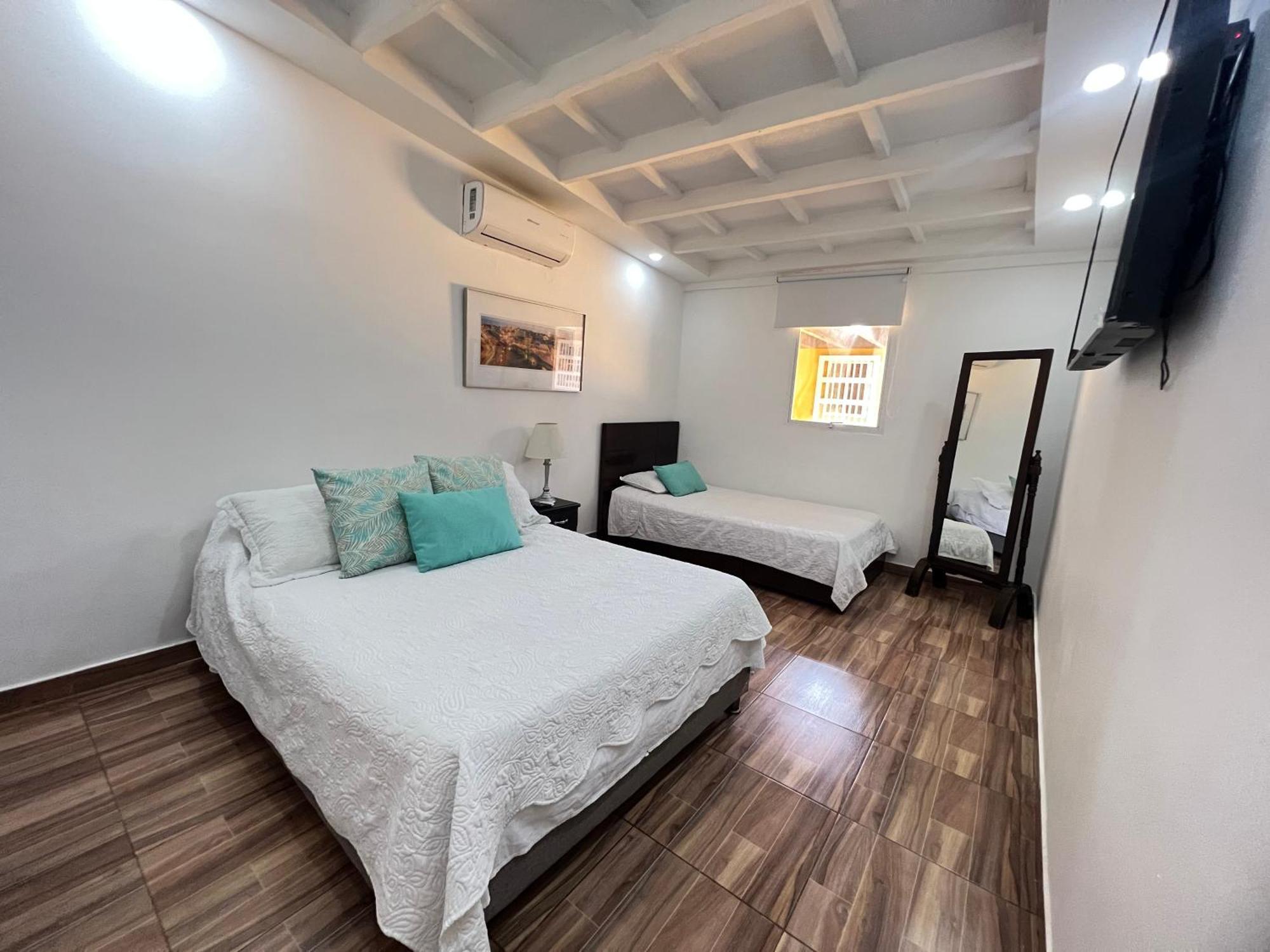 Hermoso Duplex En La Ciudad Amurallada! A218