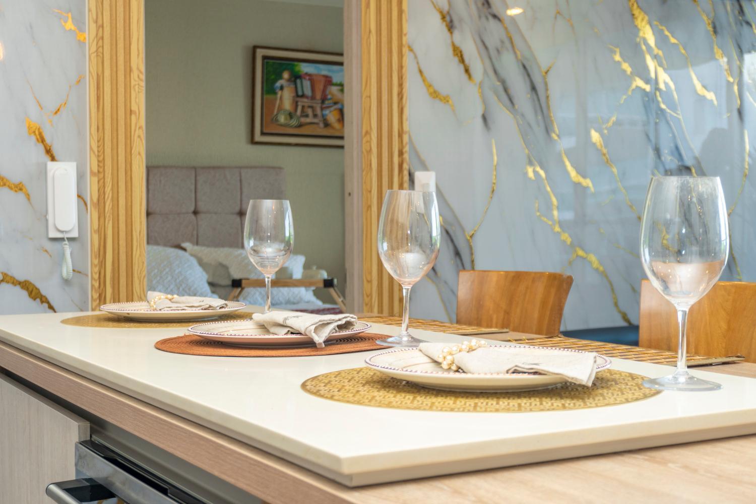 Dominique Cartagena, Beautiful 2 Bedroom Apartment Cartagena