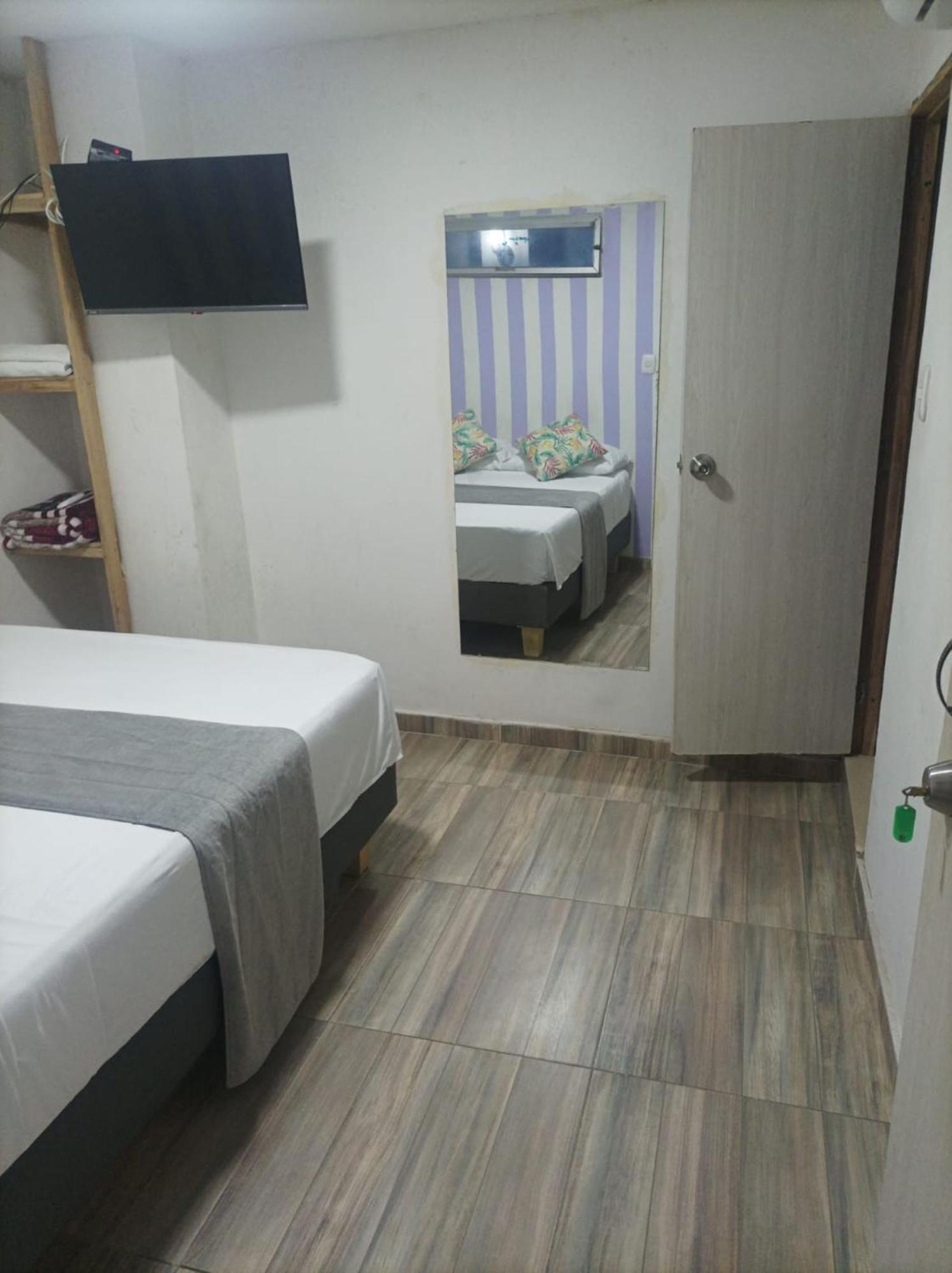 Hostal Catalleya