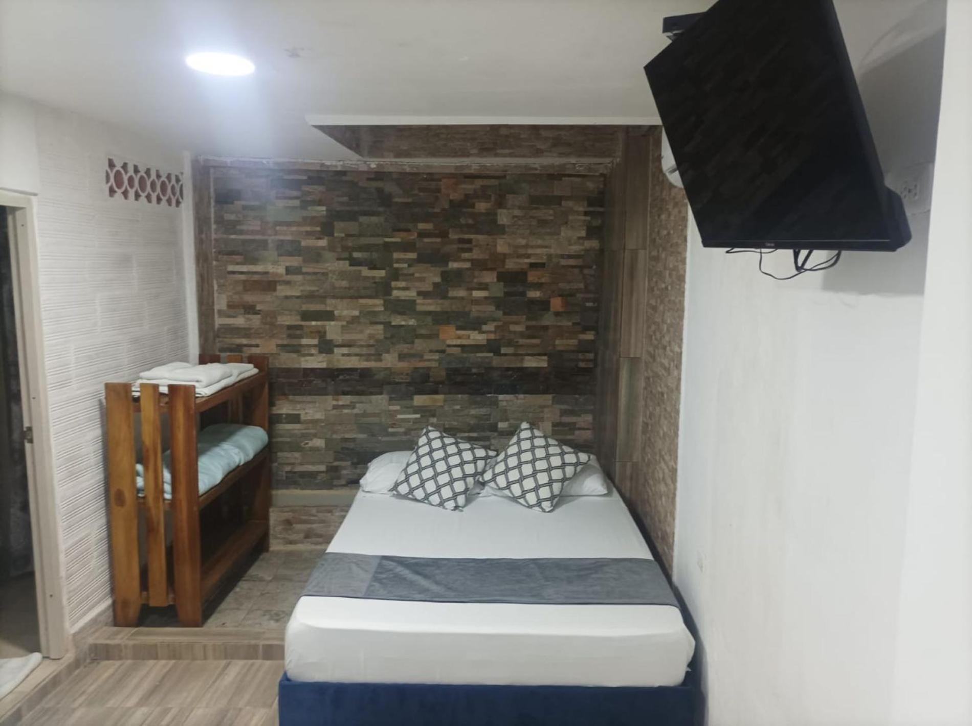 Hostal Catalleya