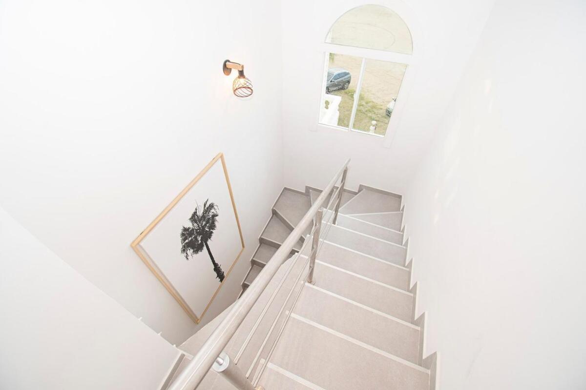 Villa Lux House, Aldaba Selection *