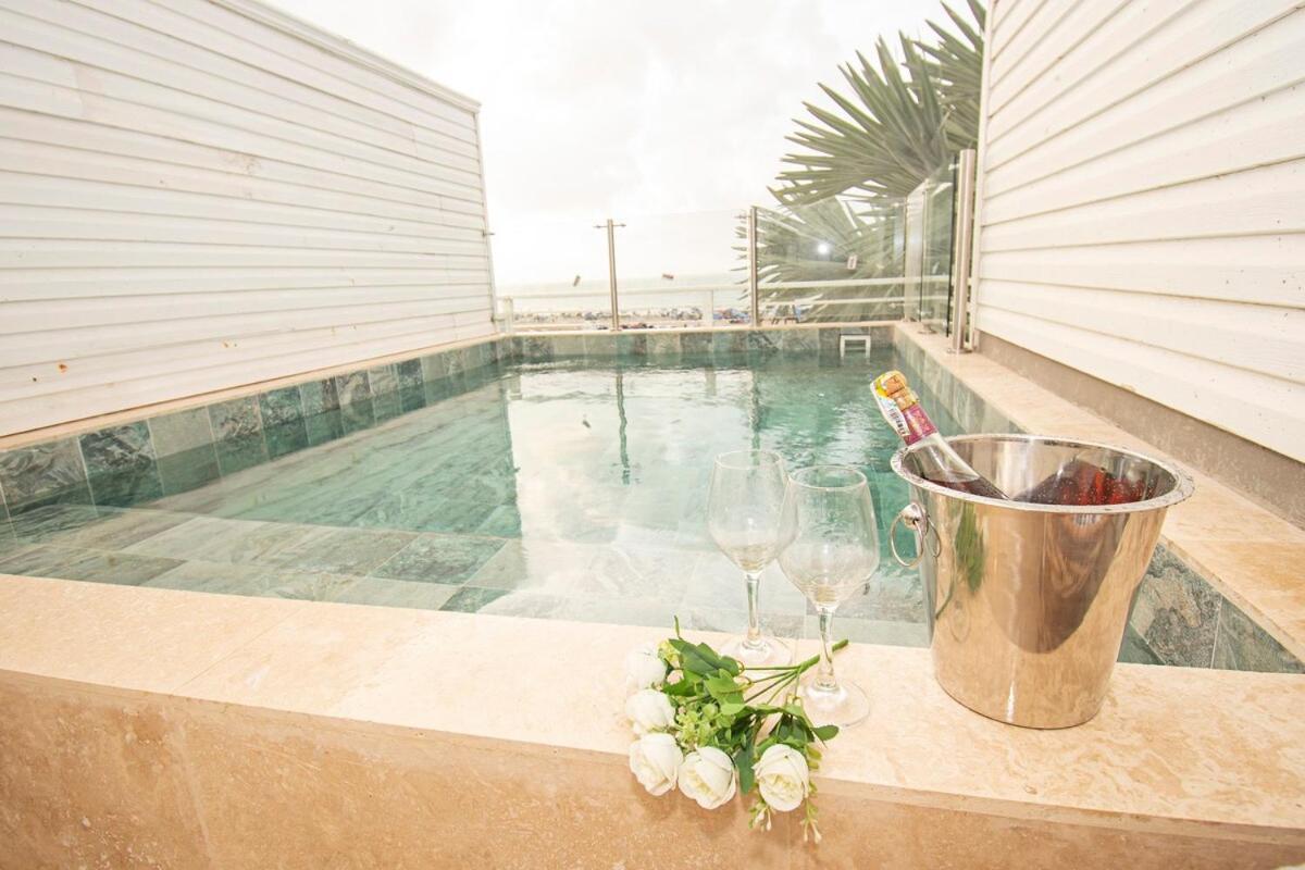 Lux House, Aldaba Selection Villa
