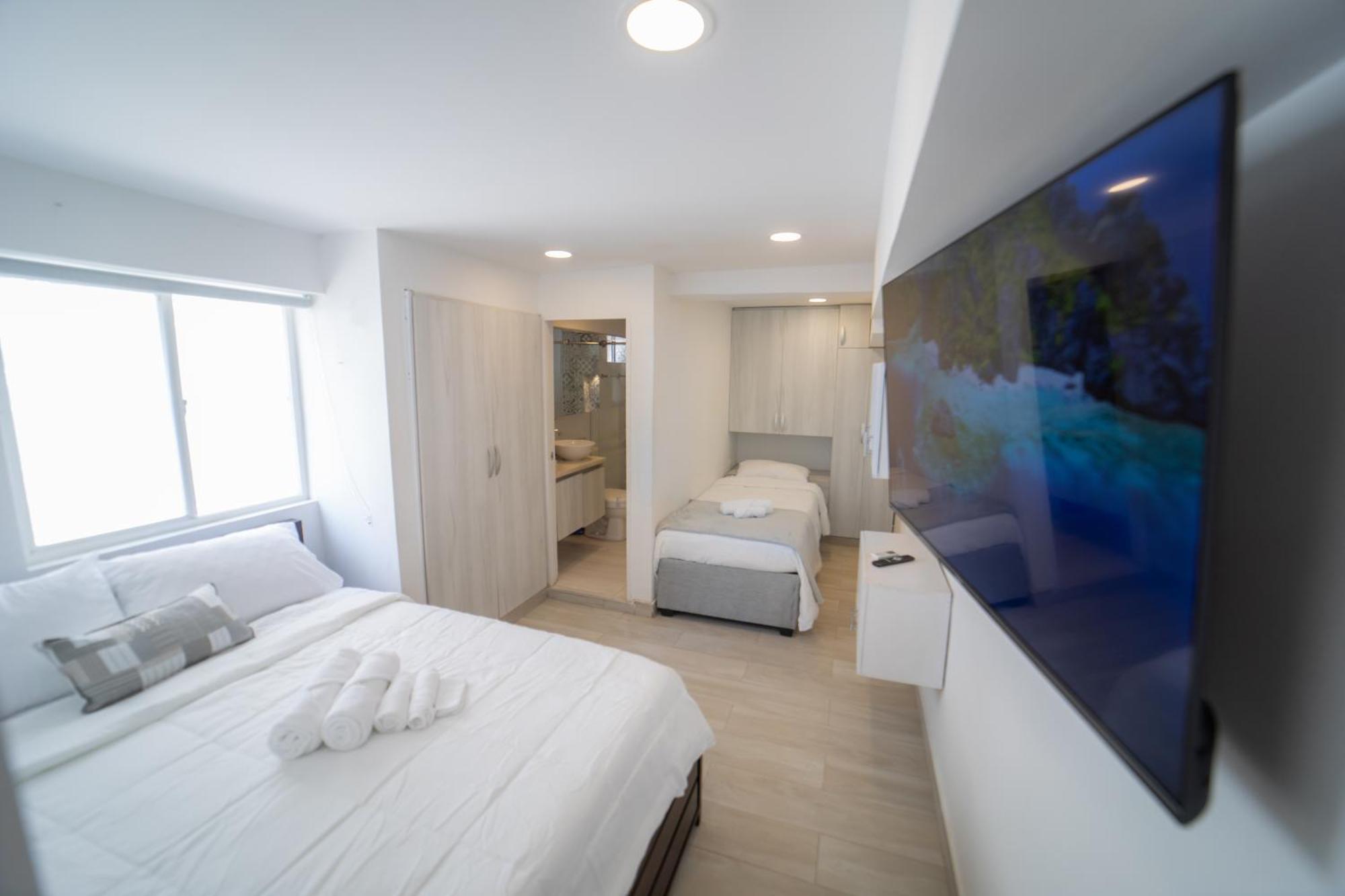 Apartamento Beach-front With 2 Beds, Aircon &