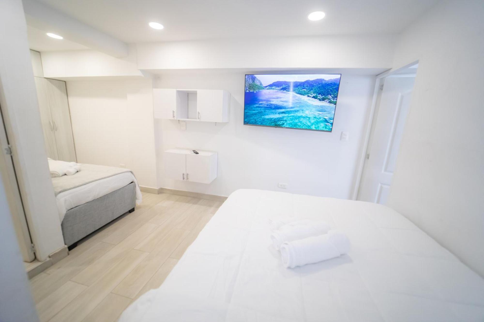 Apartamento Beach-front With 2 Beds, Aircon & *