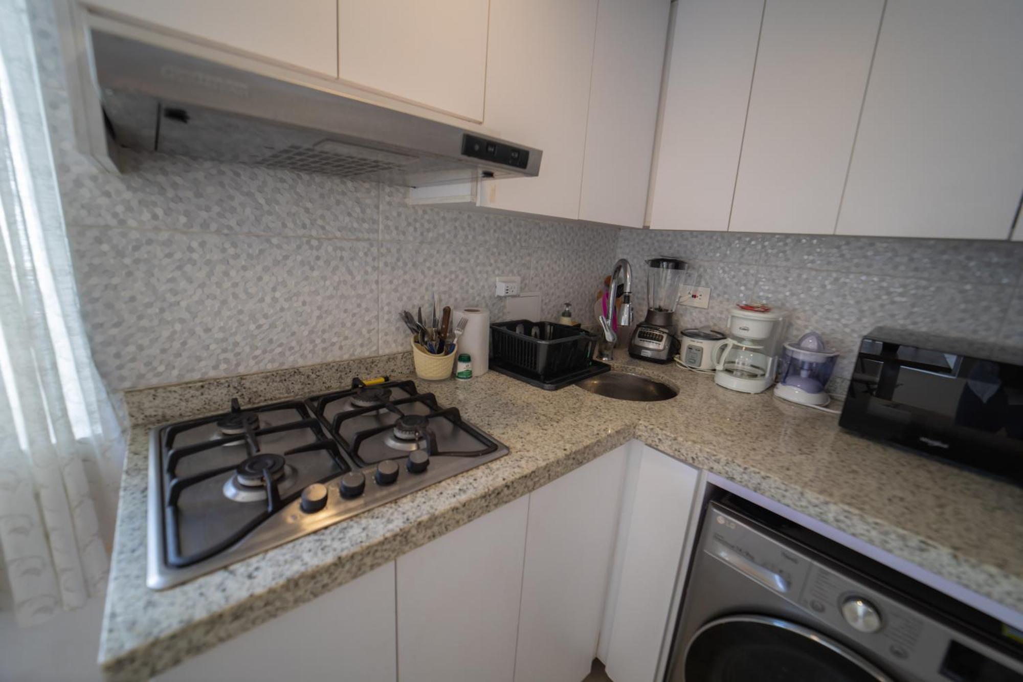 Beach-front With 2 Beds, Aircon & *