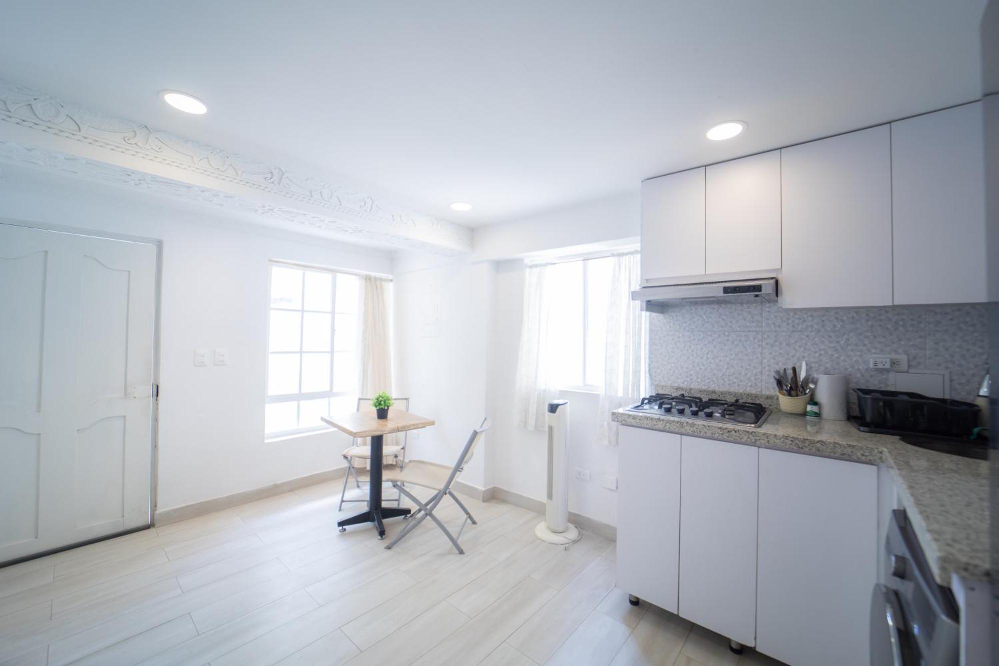 Apartamento Beach-front With 2 Beds, Aircon &