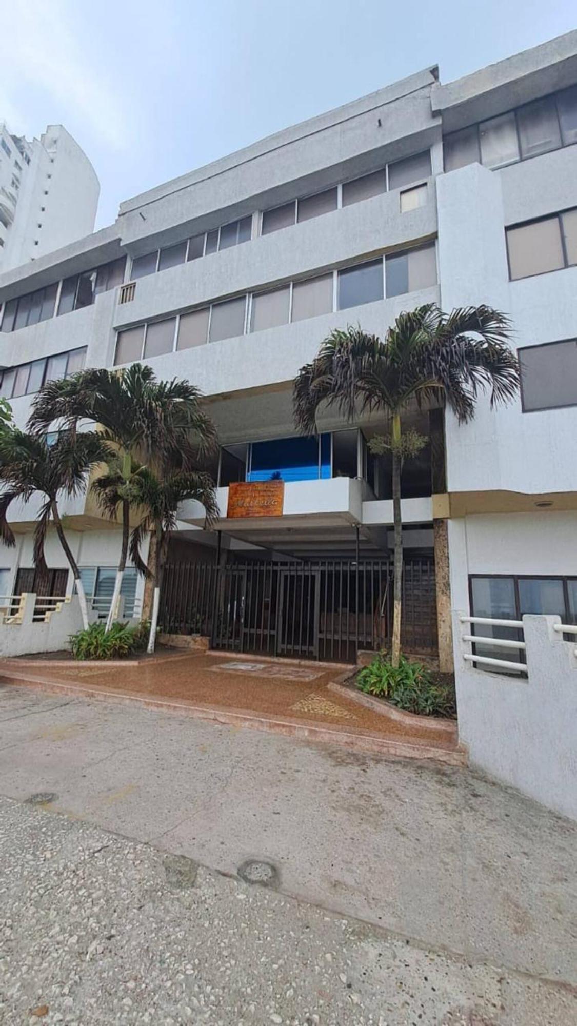 Beach-front With 2 Beds, Aircon & Apartamento Cartagena