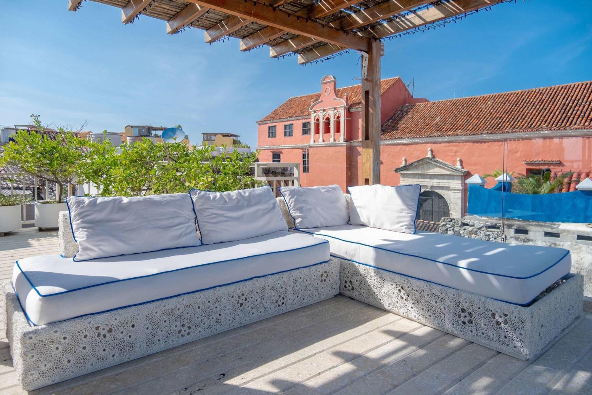 Fantastic House With Amazing Pool In
