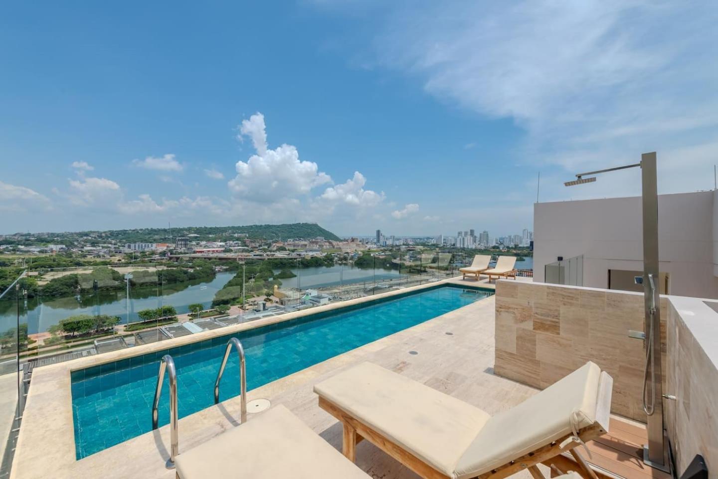 Trendy Loft In Old - Rooftop Pool *