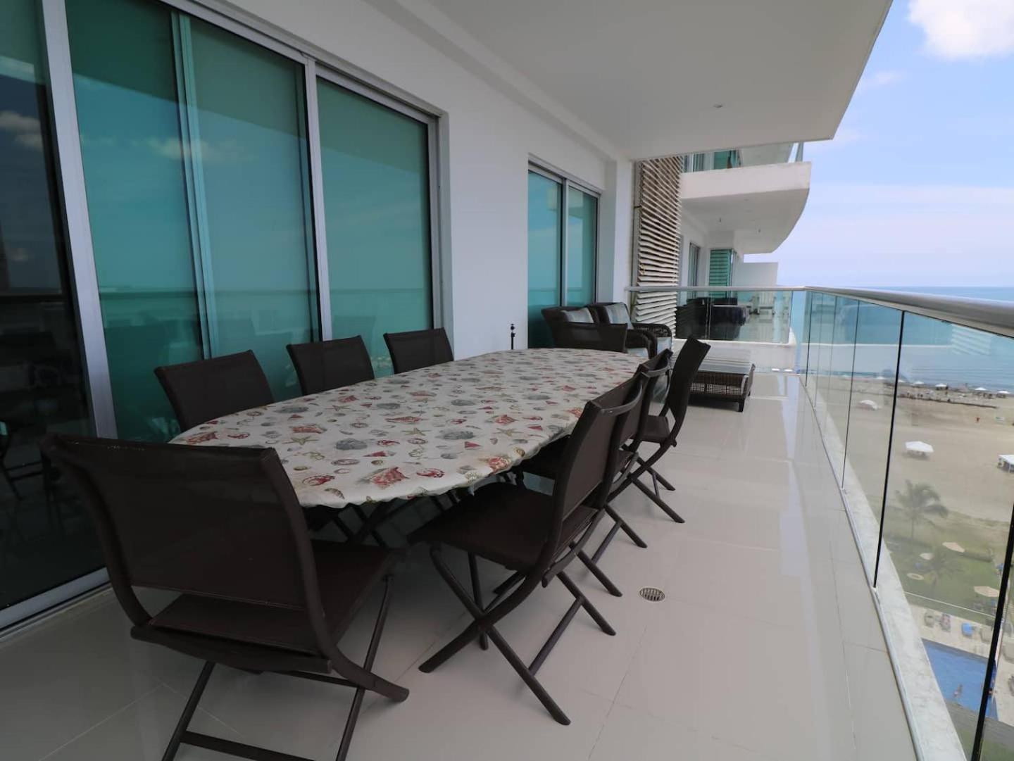 2br Luxury Beachfront With Direct Access Apartment *