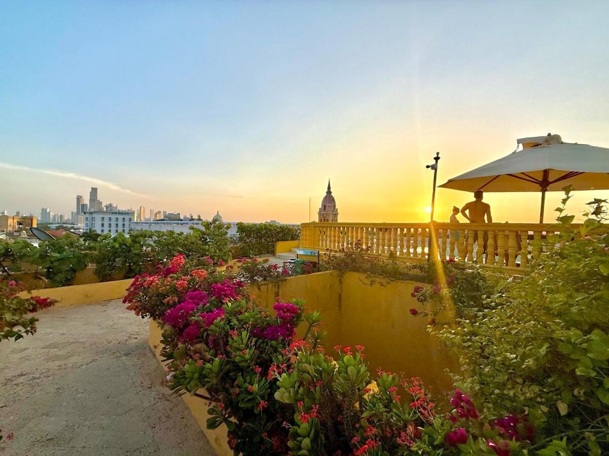 Walled 2 Private Patios, Rooftop With Pool