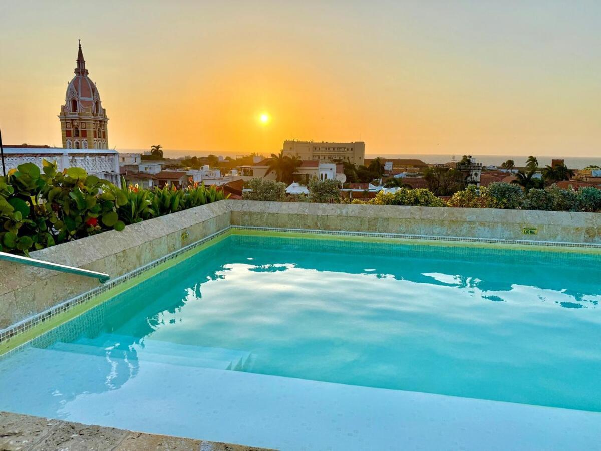 Apartamento Walled 2 Private Patios, Rooftop With Pool *
