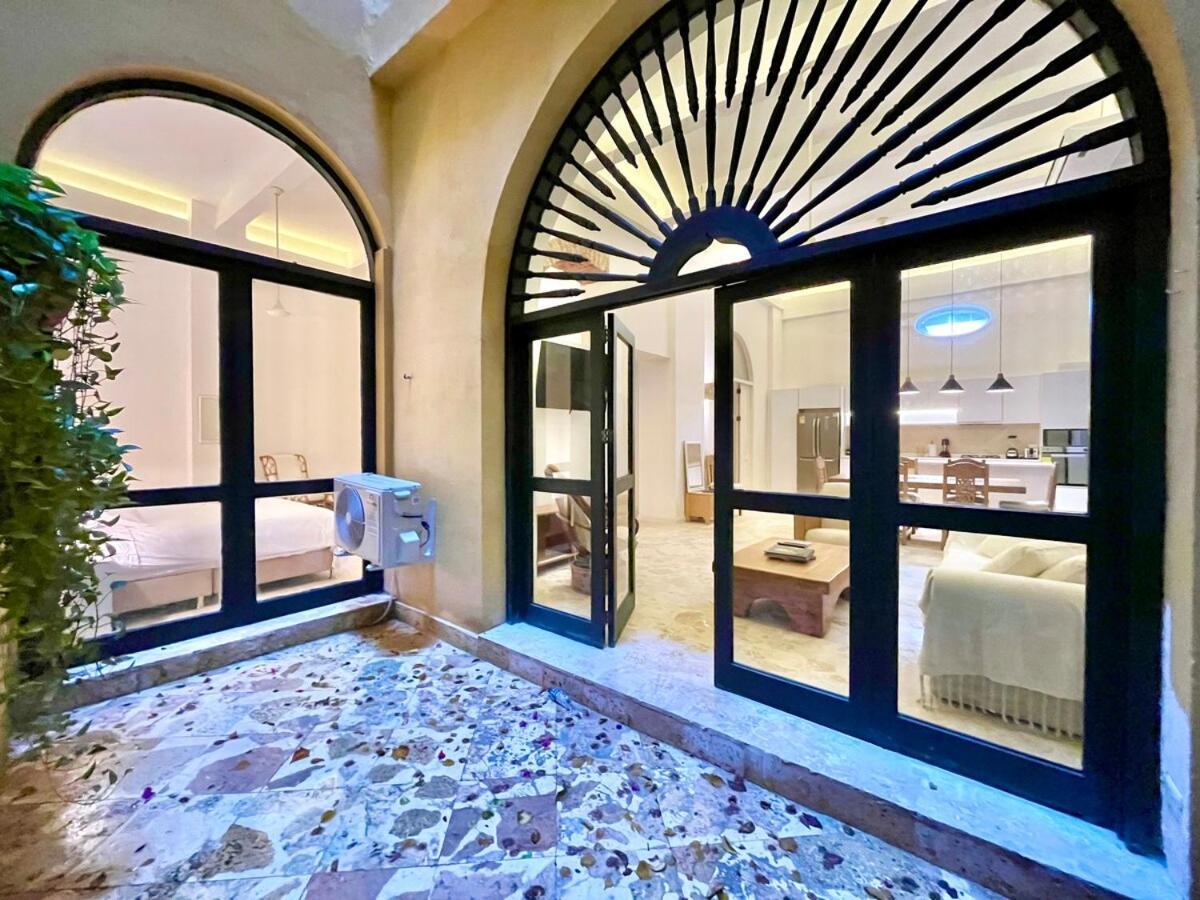 Apartamento Walled 2 Private Patios, Rooftop With Pool