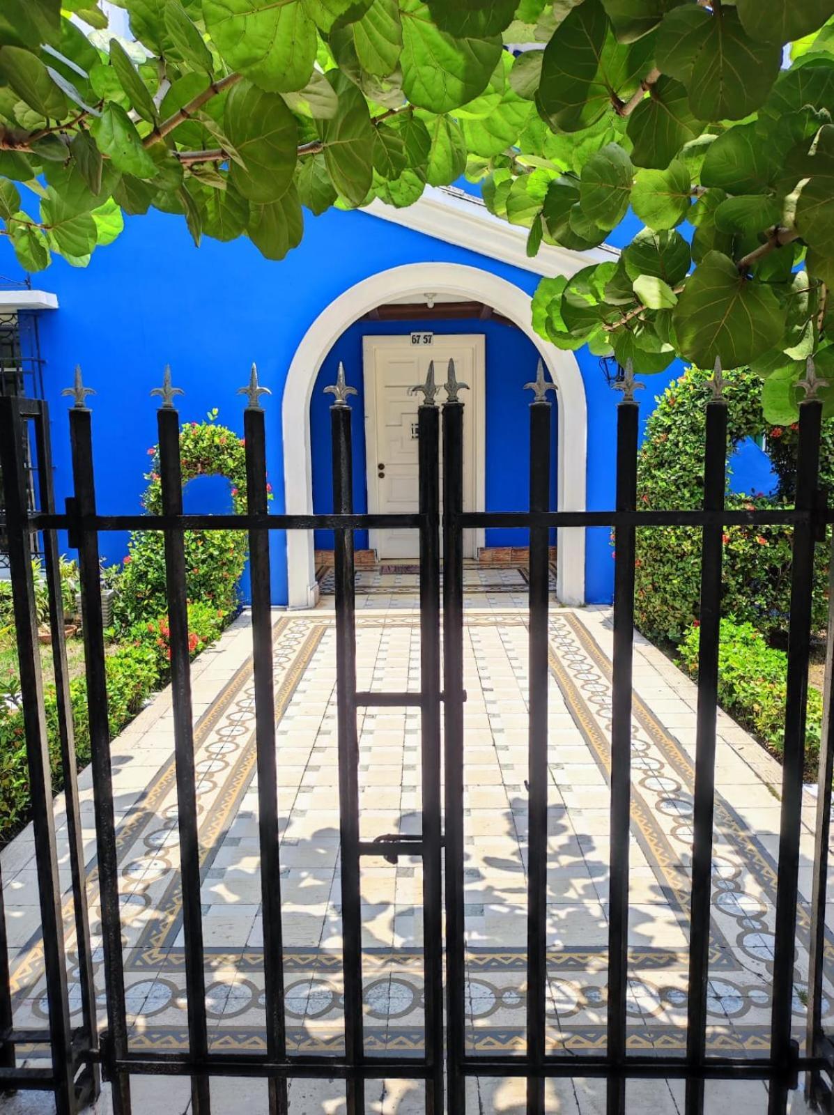 La Casa Azul Homestay