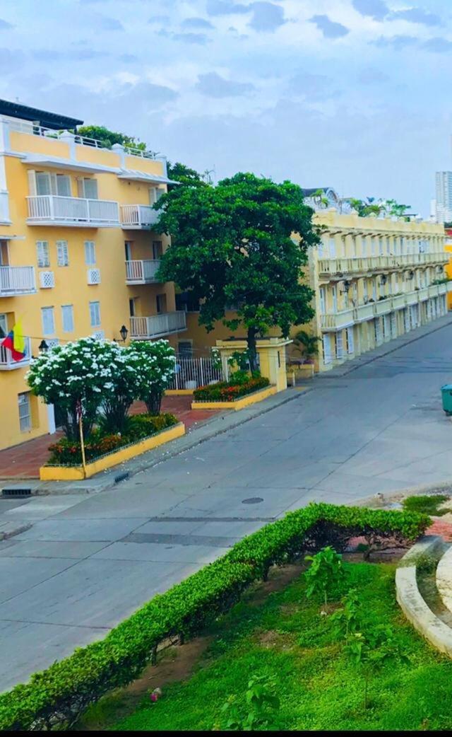 Alvarez Apartamento *