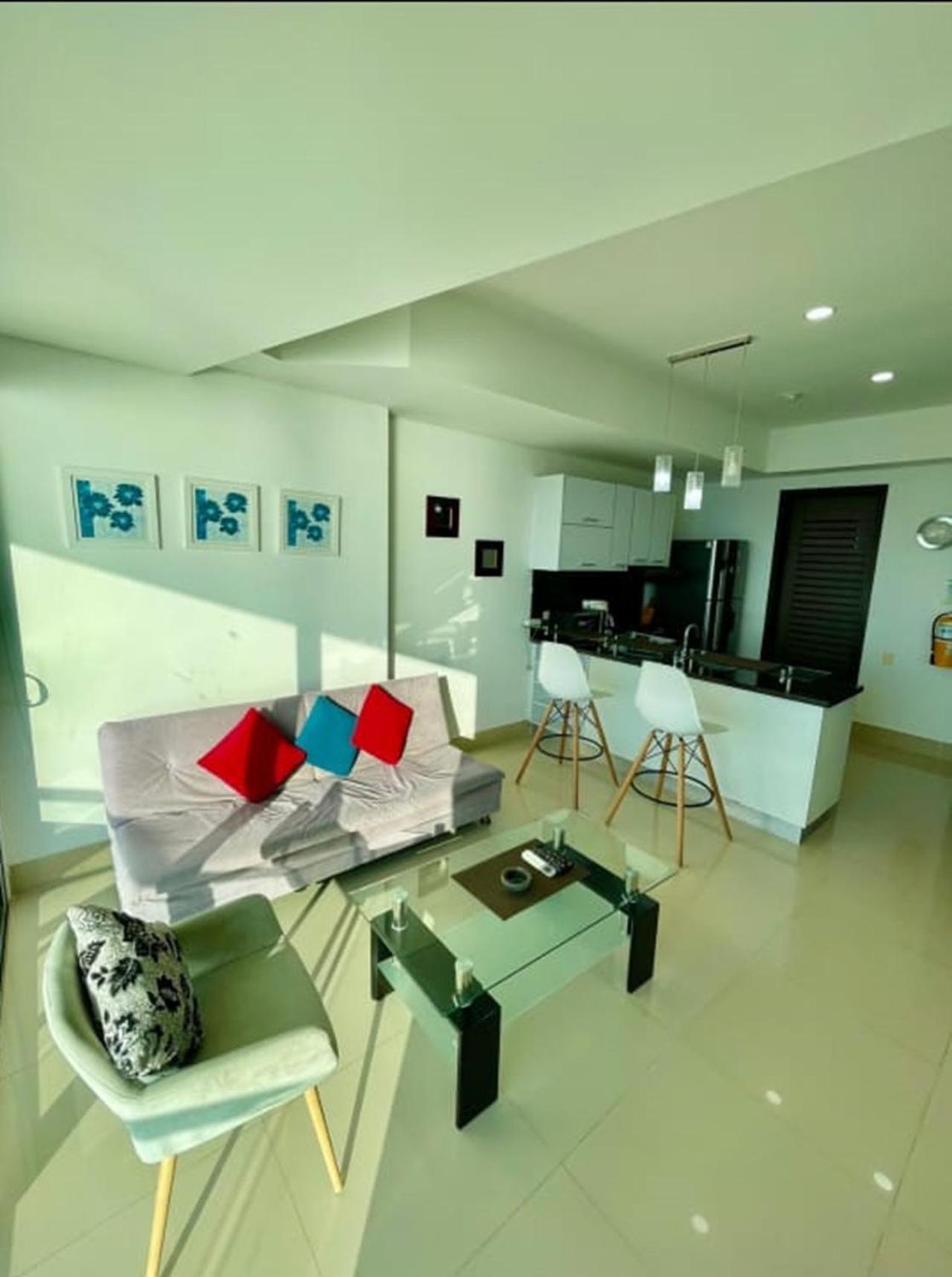 Apartamento 1pe-al De 1 Alcoba Frente Al Mar Con Aire Acondicionado, Piscina Y Wifi *
