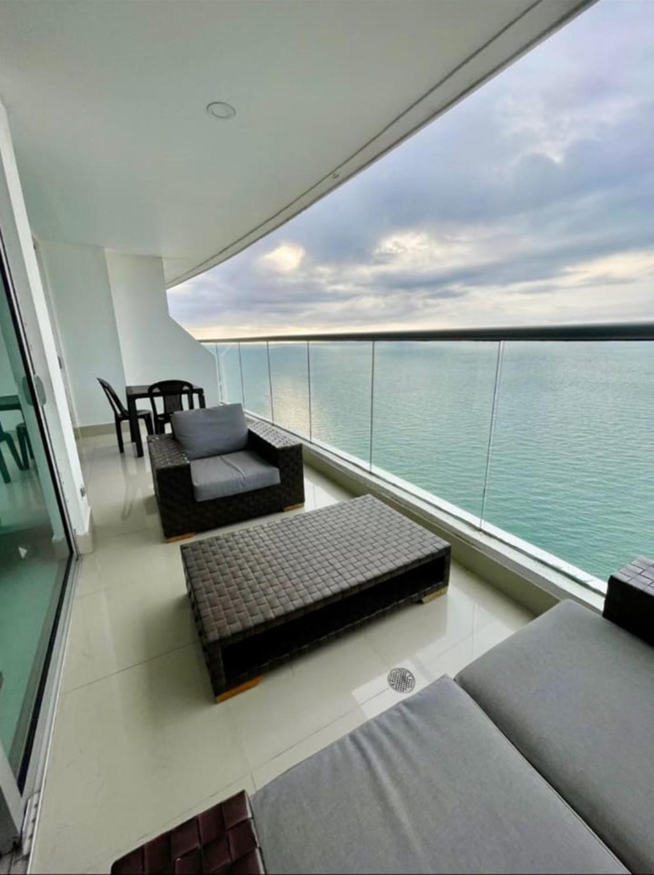 Apartamento 1pe-al De 1 Alcoba Frente Al Mar Con Aire Acondicionado, Piscina Y Wifi